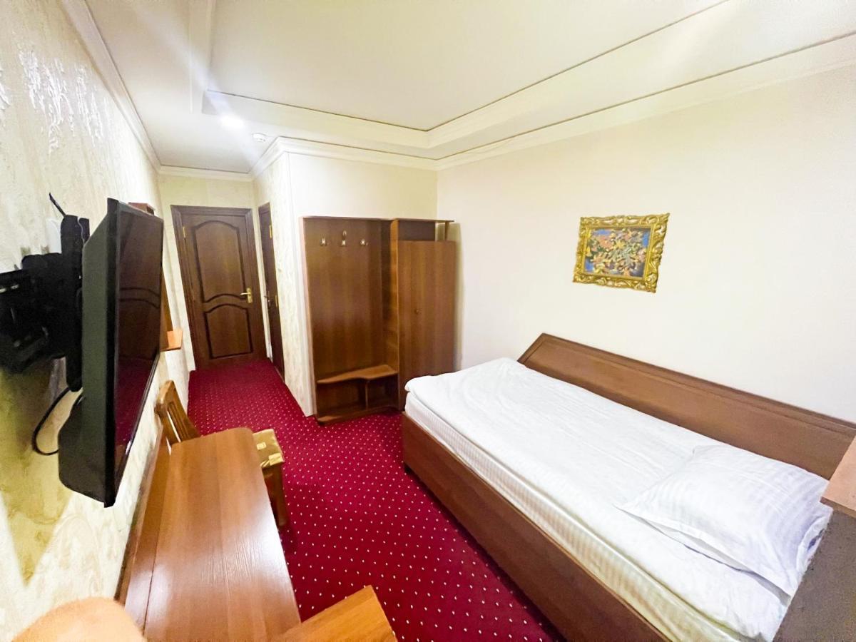 Hotel Reikartz Urgenč Exteriér fotografie