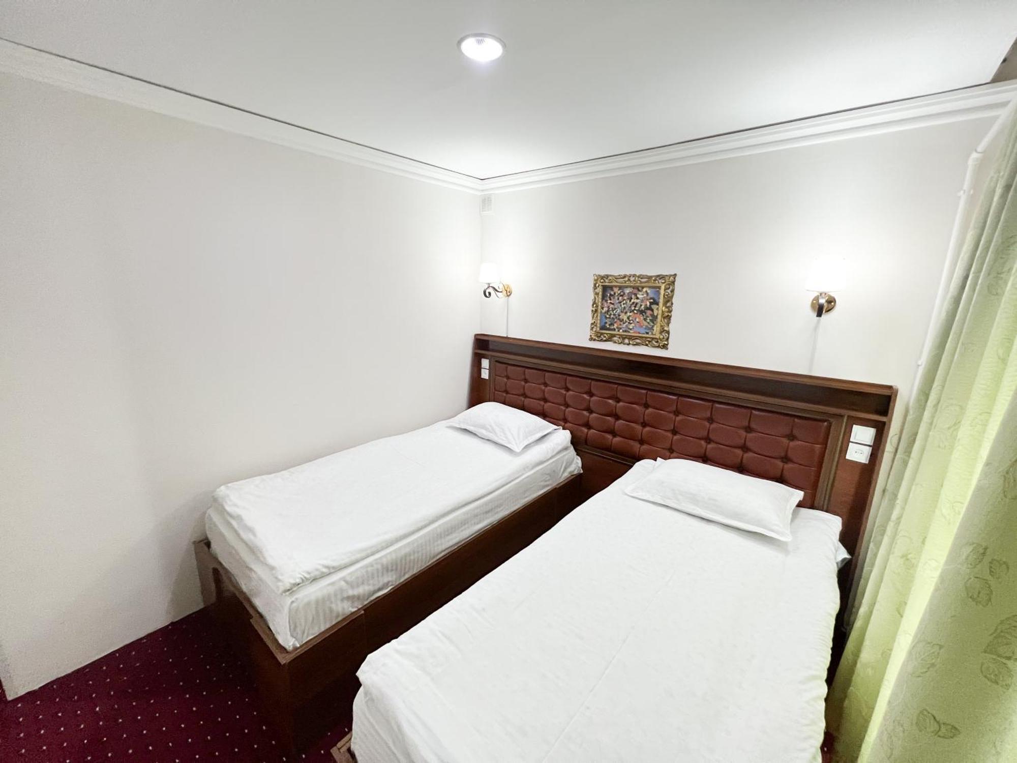 Hotel Reikartz Urgenč Exteriér fotografie