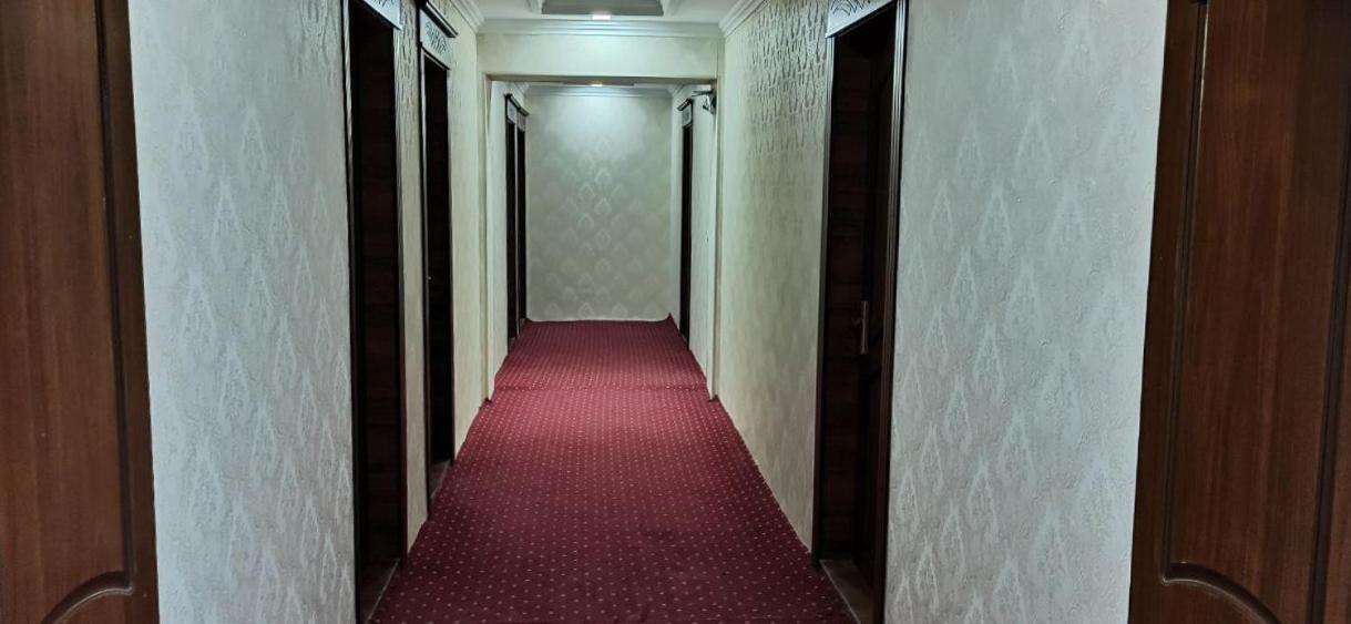 Hotel Reikartz Urgenč Exteriér fotografie