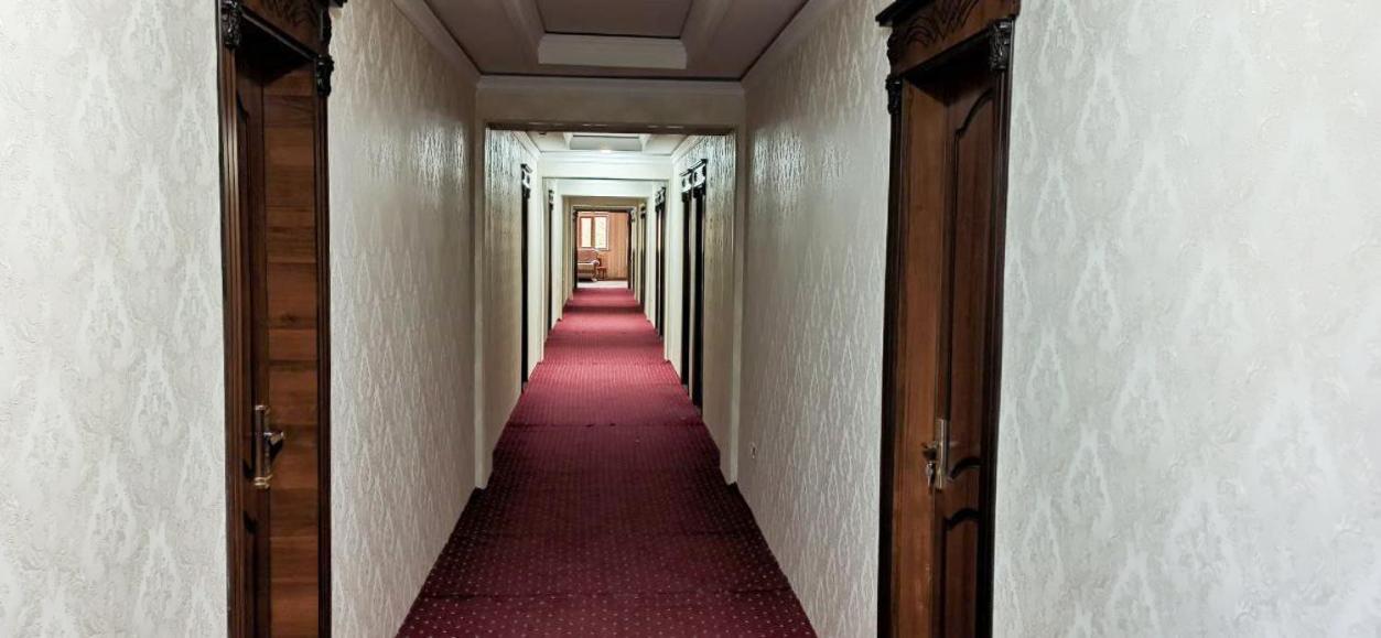 Hotel Reikartz Urgenč Exteriér fotografie
