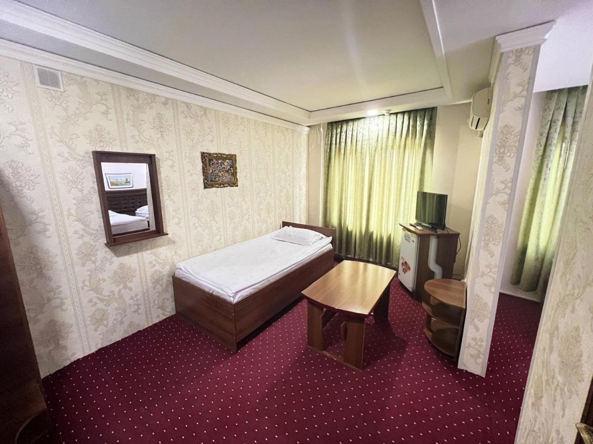 Hotel Reikartz Urgenč Exteriér fotografie