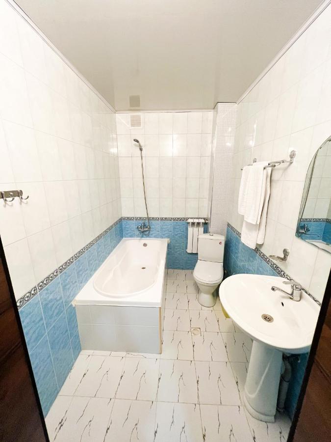 Hotel Reikartz Urgenč Exteriér fotografie